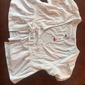 Garage white tie front top